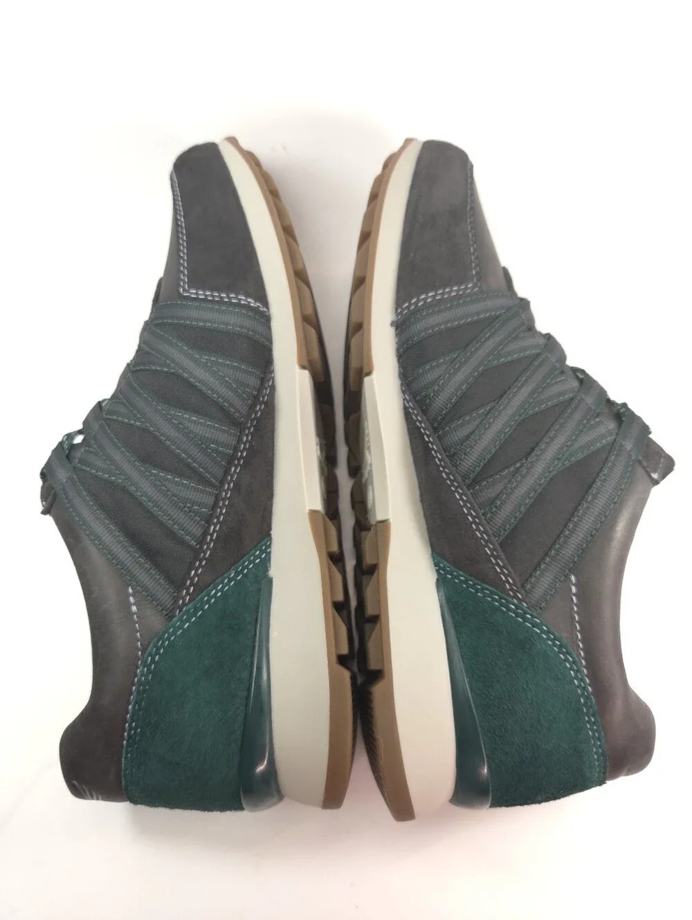 Dansko Gabi Charcoal Gray Leather Lace‑Up Sneakers w/ Emerald Accents Sz 9.5